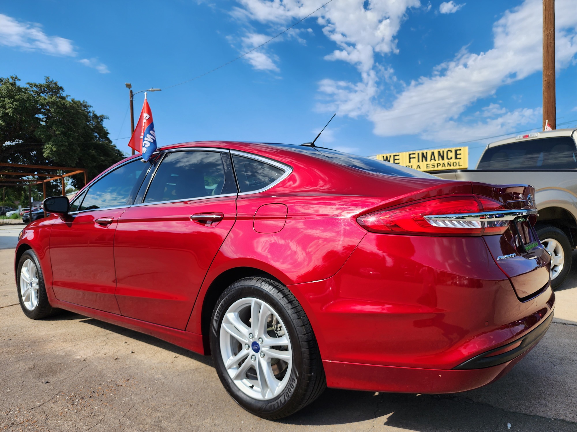 2018 RED Ford Fusion SE (3FA6P0HD2JR) with an 1.5L L4 DOHC 16V engine, 6A transmission, located at 2660 S.Garland Avenue, Garland, TX, 75041, (469) 298-3118, 32.885551, -96.655602 - Welcome to DallasAutos4Less, one of the Premier BUY HERE PAY HERE Dealers in the North Dallas Area. We specialize in financing to people with NO CREDIT or BAD CREDIT. We need proof of income, proof of residence, and a ID. Come buy your new car from us today!! This is a 2019 FORD FUSION SE SEDAN! - Photo #5
